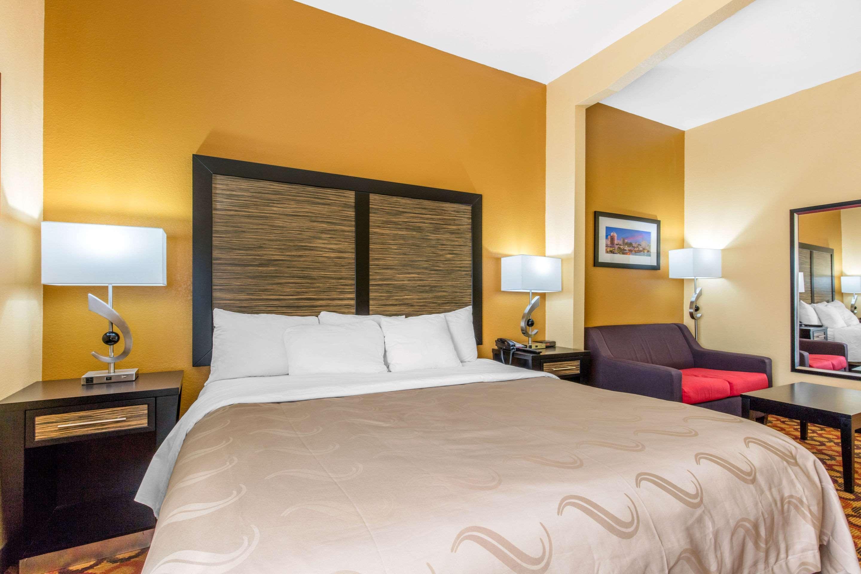 Quality Inn & Suites Montgomery East Carmichael Rd Eksteriør bilde