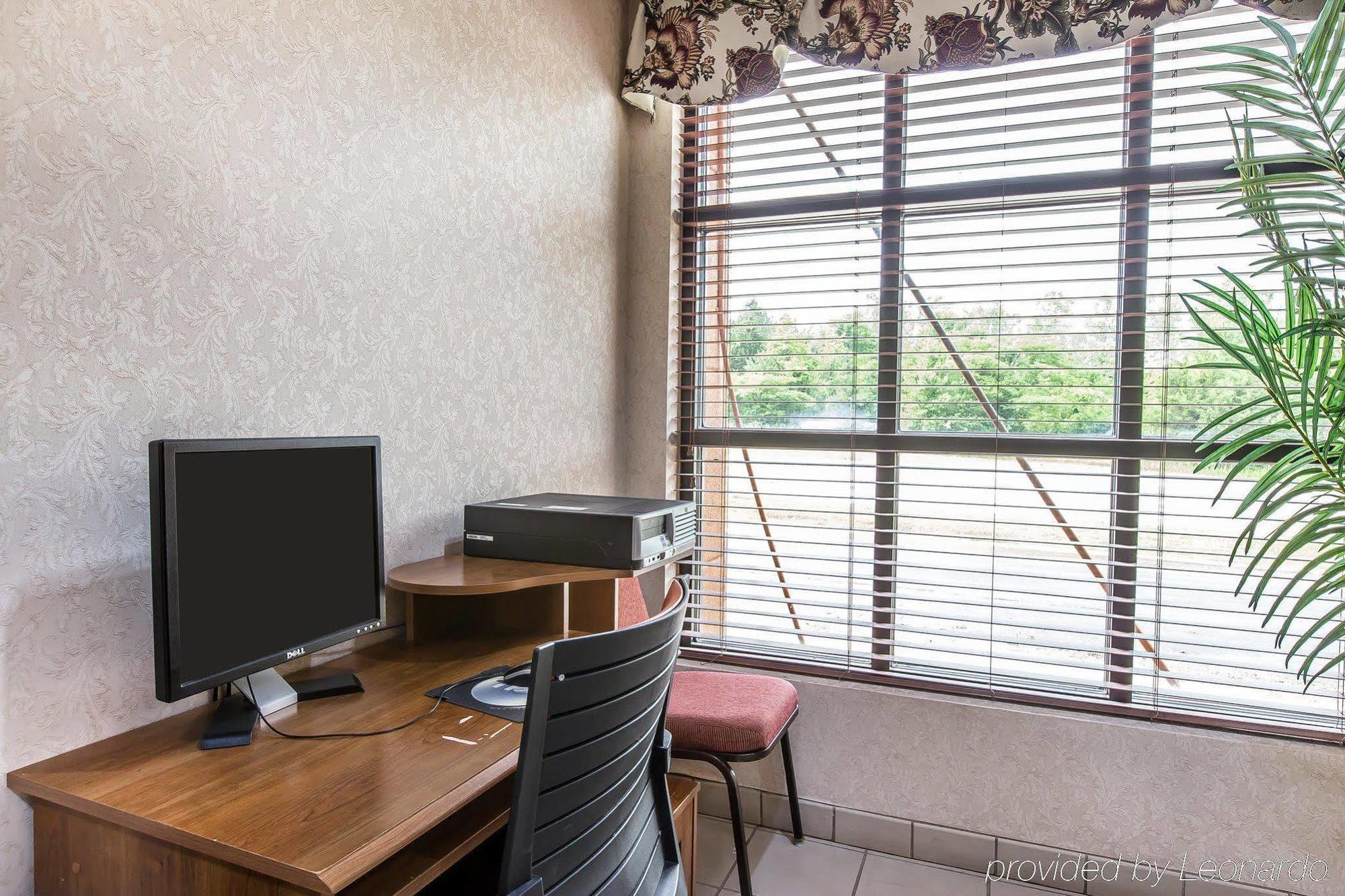 Quality Inn & Suites Montgomery East Carmichael Rd Eksteriør bilde
